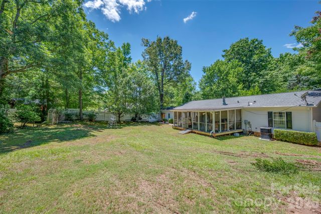 98 Lanning Drive, Columbus, NC 28722