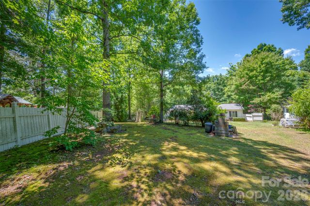 98 Lanning Drive, Columbus, NC 28722