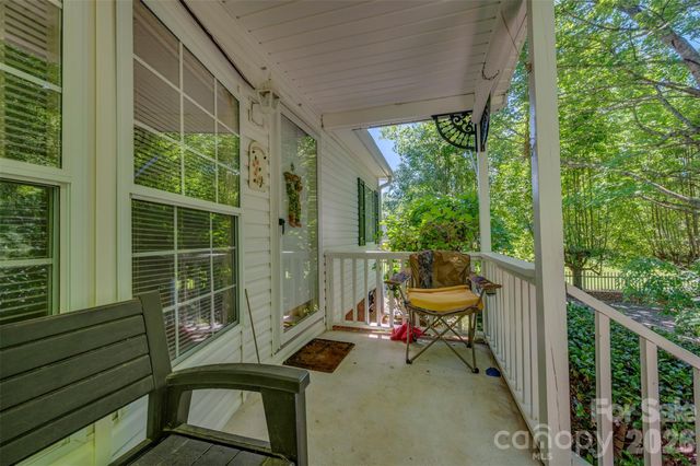 98 Lanning Drive, Columbus, NC 28722