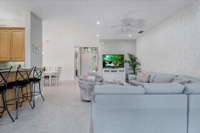 10599 Silverton Lane, Boynton Beach, FL 33437