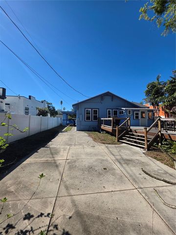 1568 DREW STREET, Clearwater, FL 33755