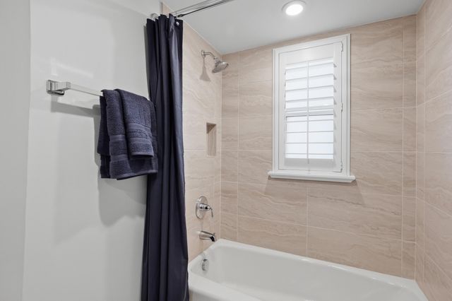 19800 Sandpointe Bay Drive 802, Tequesta, FL 33469