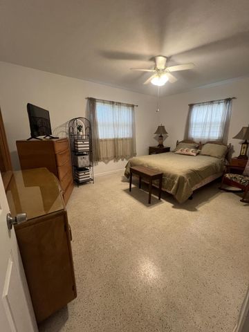 1622 NE Maureen Court, Jensen Beach, FL 34957