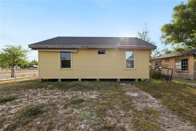 949 S Texas Avenue, Mercedes, TX 78570