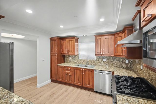 1878 Greenfield Avenue 204, Los Angeles, CA 90025
