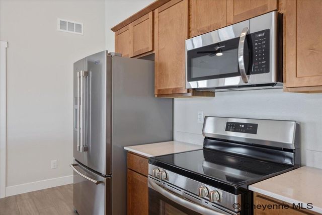 5806 ALEX RANCH RD, Cheyenne, WY 82007