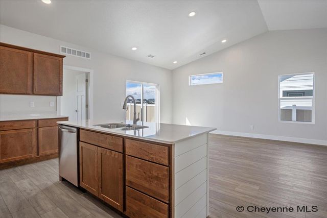 5806 ALEX RANCH RD, Cheyenne, WY 82007