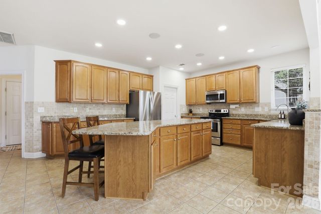 151 Corona Circle, Mooresville, NC 28117