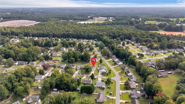 21 Oak Meadow Lane, Thomasville, NC 27360