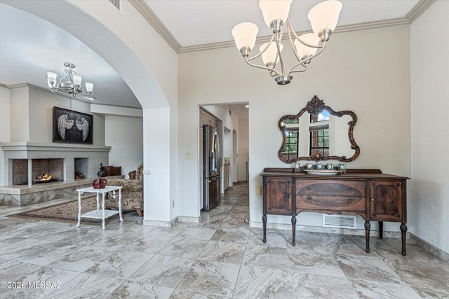 5620 E Binghampton Drive, Tucson, AZ 85712