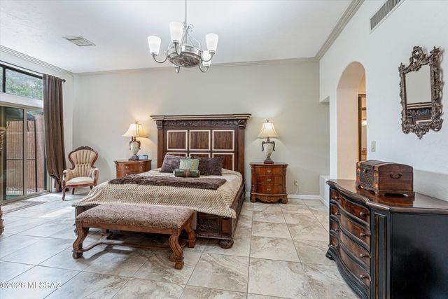 5620 E Binghampton Drive, Tucson, AZ 85712