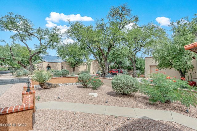 5620 E Binghampton Drive, Tucson, AZ 85712