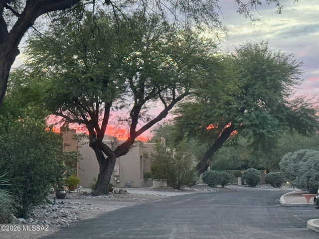 5620 E Binghampton Drive, Tucson, AZ 85712