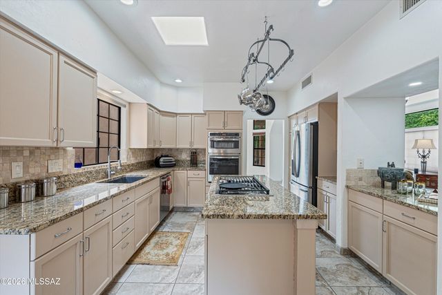 5620 E Binghampton Drive, Tucson, AZ 85712