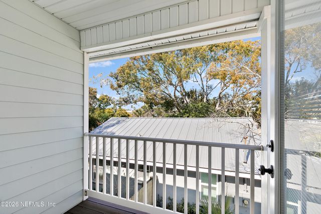 422 10TH Street S, Jacksonville Beach, FL 32250