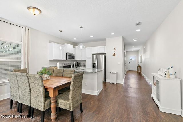 422 10TH Street S, Jacksonville Beach, FL 32250
