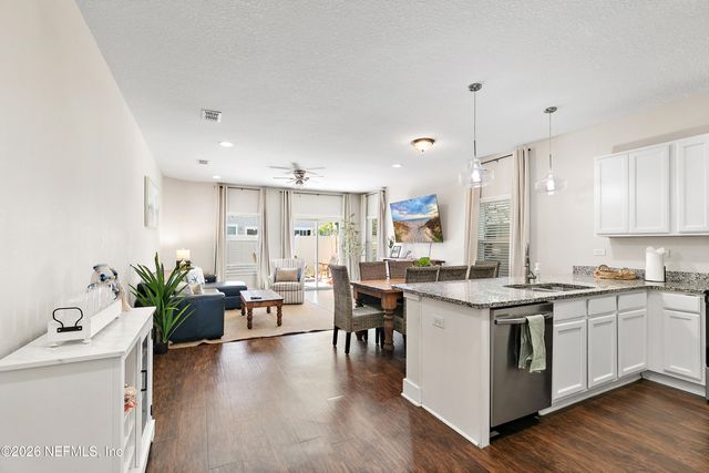 422 10TH Street S, Jacksonville Beach, FL 32250