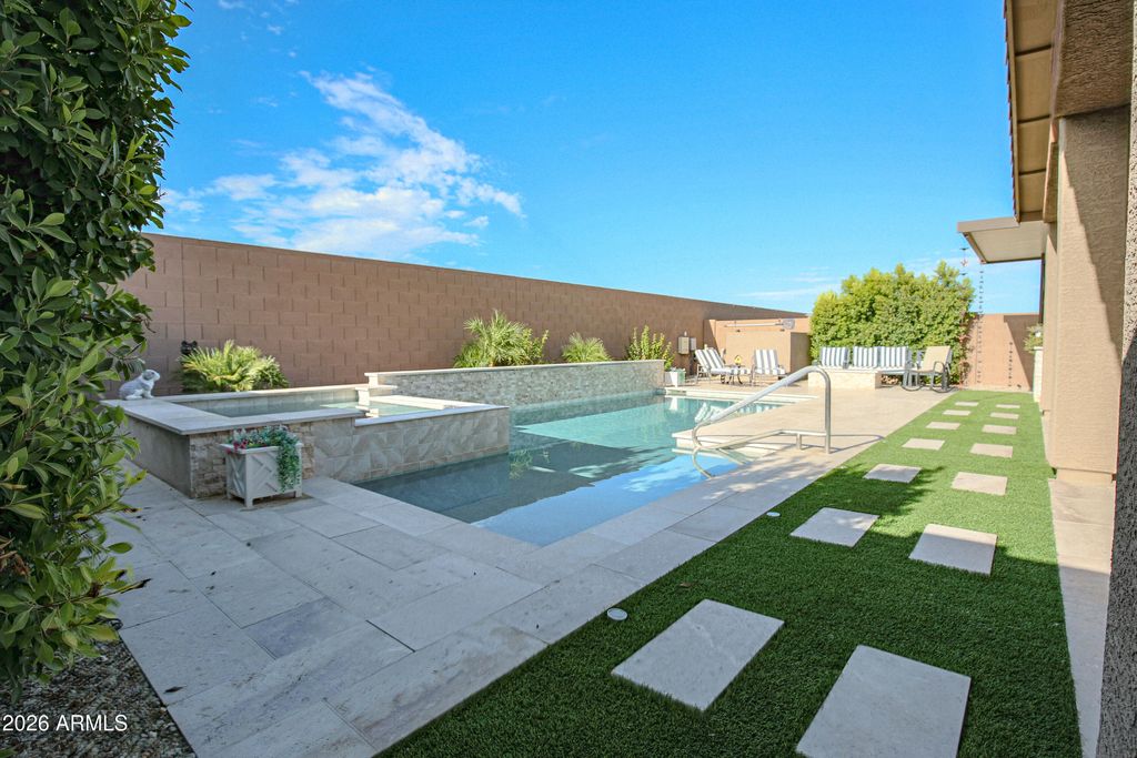 17072 W POINSETTIA Drive, Surprise, AZ 85388 — photo 2