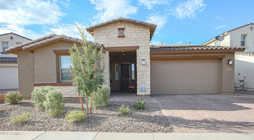 17072 W POINSETTIA Drive, Surprise, AZ 85388 — photo 4