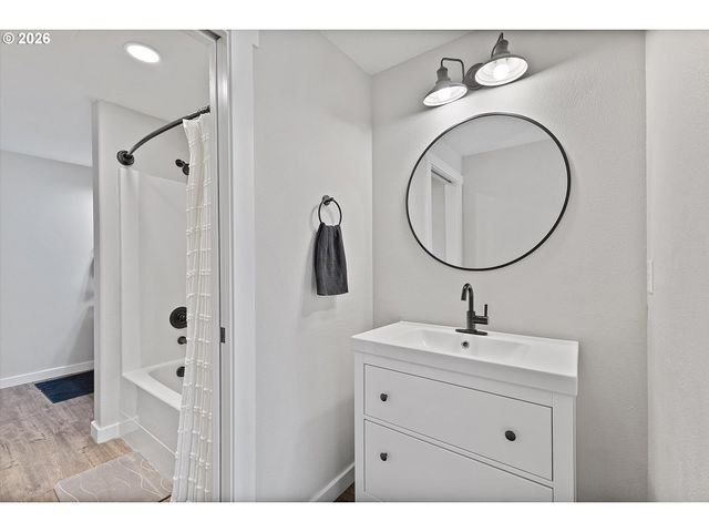 3919 Ne ST JOHNS Rd, Vancouver, WA 98661