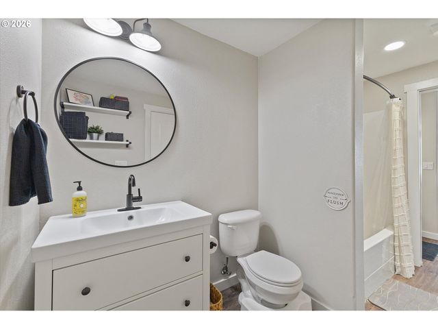 3919 Ne ST JOHNS Rd, Vancouver, WA 98661