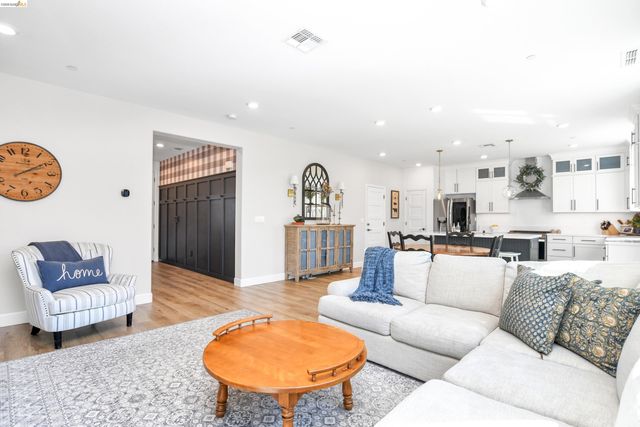 629 Pipa Lane, Oakley, CA 94561