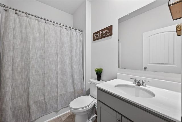 7566 Jennadee Drive, Fairburn, GA 30213