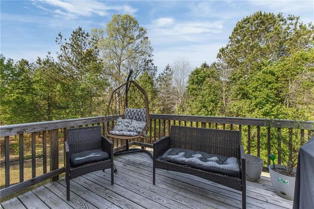 7566 Jennadee Drive, Fairburn, GA 30213