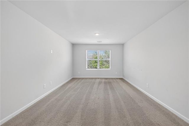 7566 Jennadee Drive, Fairburn, GA 30213
