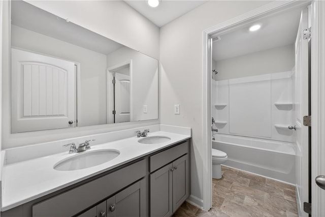 7566 Jennadee Drive, Fairburn, GA 30213
