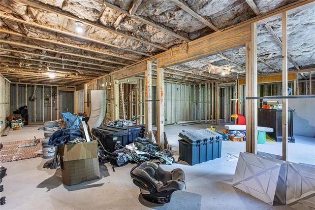 7566 Jennadee Drive, Fairburn, GA 30213