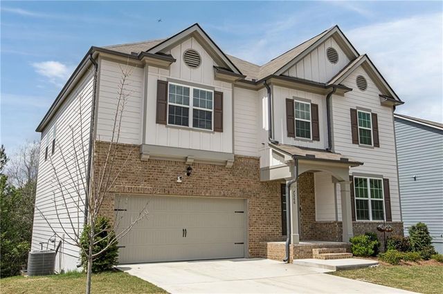 7566 Jennadee Drive, Fairburn, GA 30213