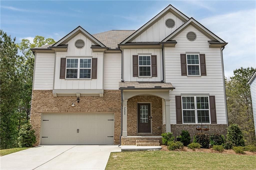 7566 Jennadee Drive, Fairburn, GA 30213
