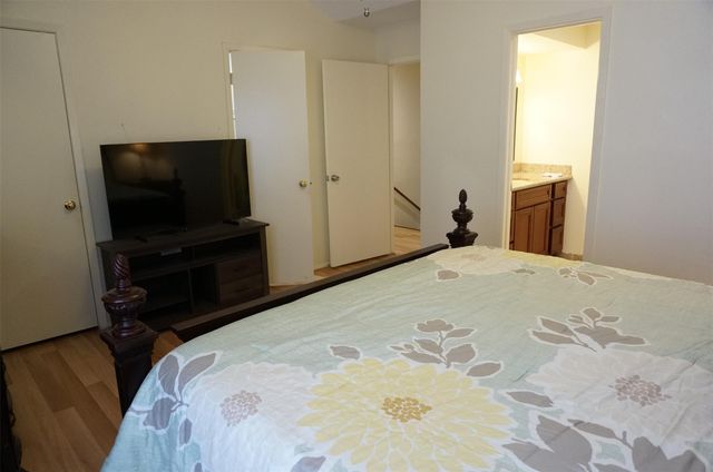 9901 Sharpcrest Street 8, Houston, TX 77036