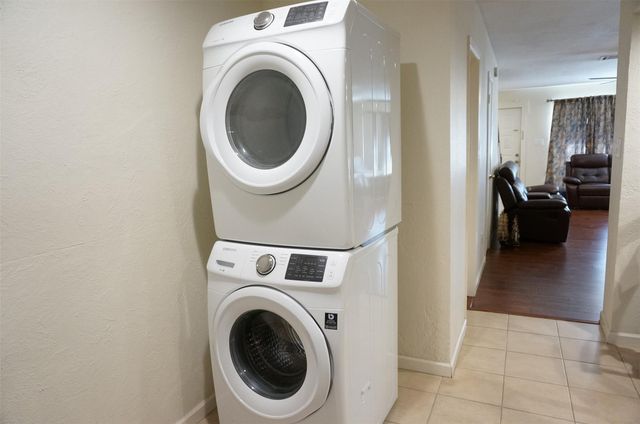 9901 Sharpcrest Street 8, Houston, TX 77036