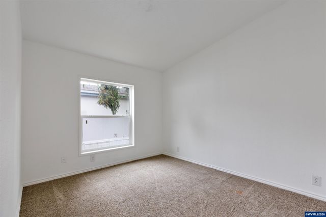 9000 NE M L King Bl 61, Portland, OR 97211