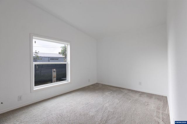 9000 NE M L King Bl 61, Portland, OR 97211