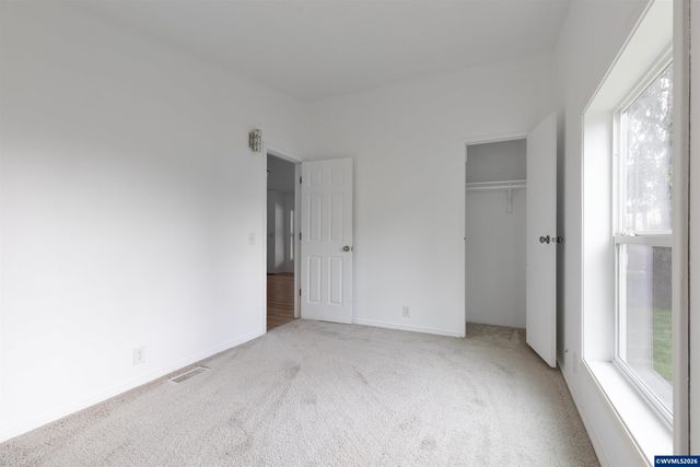 9000 NE M L King Bl 61, Portland, OR 97211