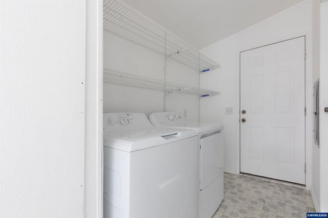 9000 NE M L King Bl 61, Portland, OR 97211