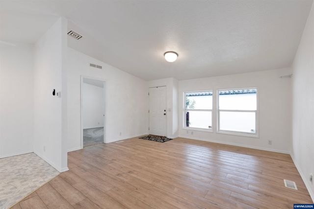 9000 NE M L King Bl 61, Portland, OR 97211