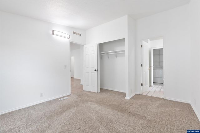 9000 NE M L King Bl 61, Portland, OR 97211