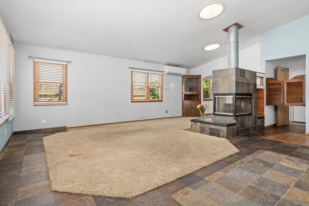Image 5 of property listing at 261 Elder Avenue, Imperial Beach, CA 91932