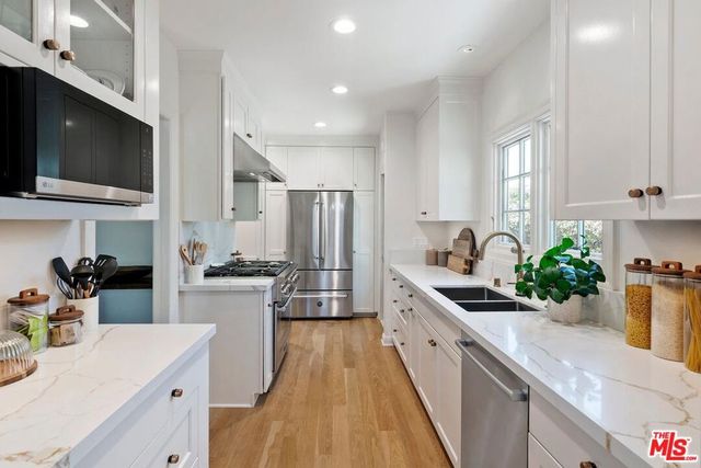 1628 S Sycamore Avenue, Los Angeles, CA 90019