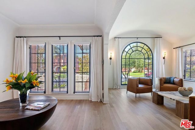 1628 S Sycamore Avenue, Los Angeles, CA 90019