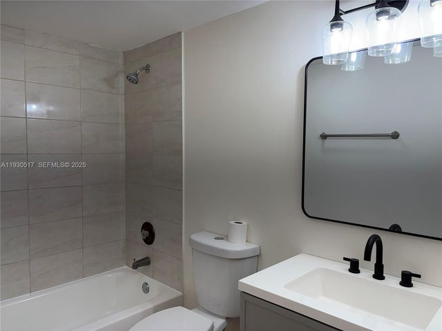 5550 NW 44th St 414B, Lauderhill, FL 33319