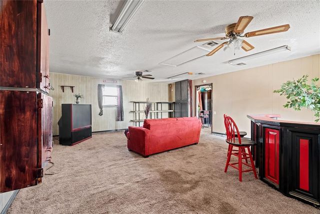 1916 Timber Ridge Drive, Newcastle, OK 73065