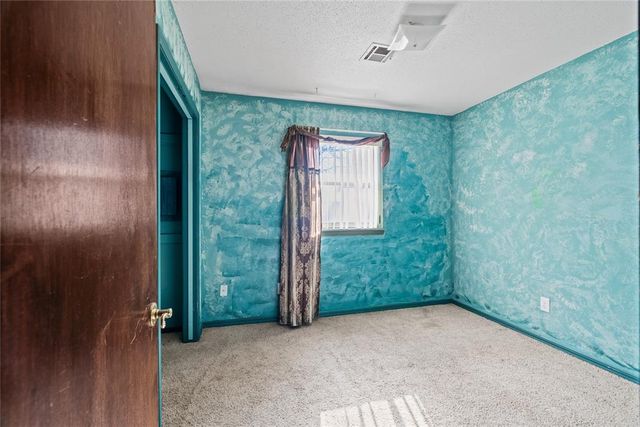 1916 Timber Ridge Drive, Newcastle, OK 73065