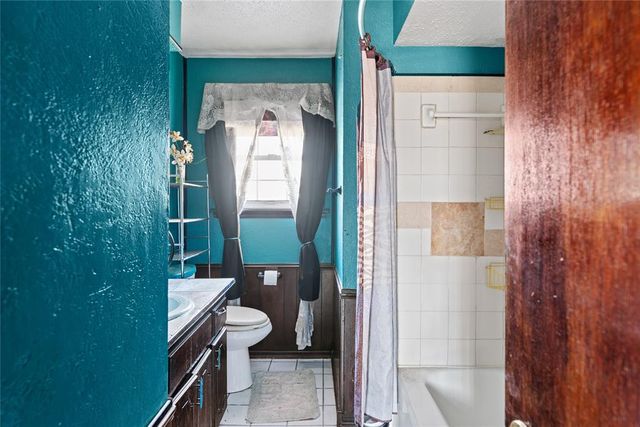 1916 Timber Ridge Drive, Newcastle, OK 73065