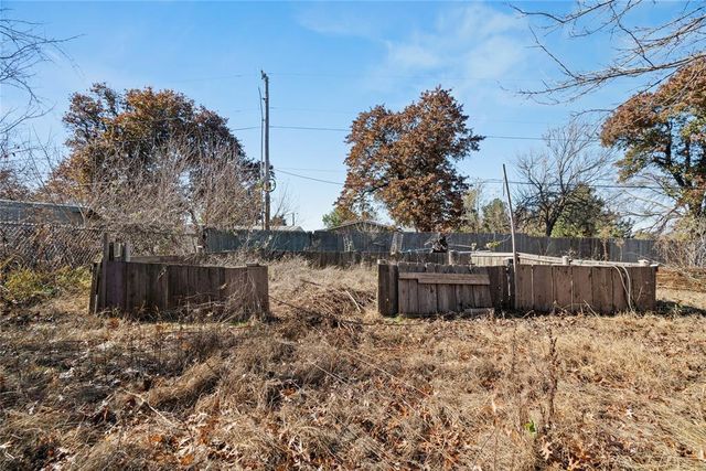 1916 Timber Ridge Drive, Newcastle, OK 73065