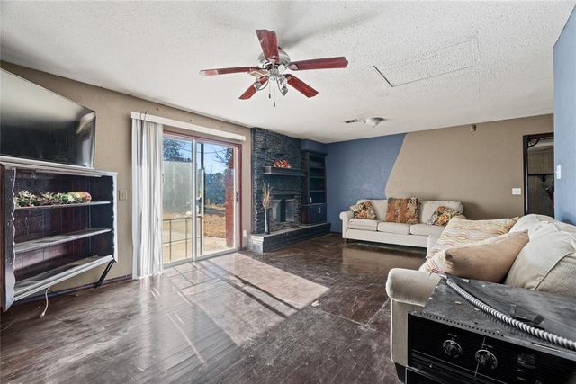 1916 Timber Ridge Drive, Newcastle, OK 73065